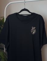 تيشيرت القلب العاكس بحرف