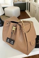 توت باق شانيل- بيج غامق 20cm او 30cm