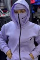 هودي باتمان مع باقة ورد حسب الطلب