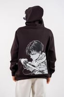 هودي أسود بتصميم شخصية ليفاي أكرمان