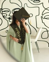 عبايه تخرج 2024