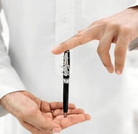 قلم بالاسم حسب الطلب