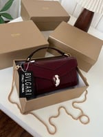 شنطة بولغاري