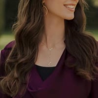 قلادة حرفين بلمسه انيقه