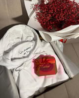 هودي ليحتضنك دائمًا - هدية أنيقة لمن تحب