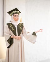 عبايات تخرج 2025 قماش كريب ياباني