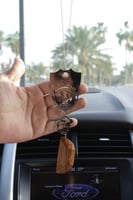 تعليقة بشعار نادي الأهلي