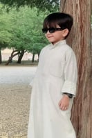 ثوب اطفال قماش لنن بتطريز اسم