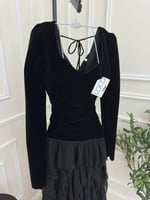 فستان اسود مخمل