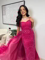 فستان فوشي مطرز فخم