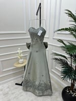 فستان سهرة راقي لون زيتي فاتح بتطريز كمبيوتر وفيون...