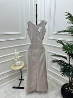 فستان ناعم بقصه مميزة