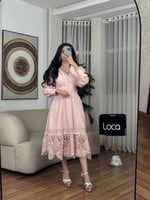 فستان ناعم وبنقوش مميزه باللون الوردي من لوكا فاشن