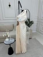 فستان ناعم بتطريز ع الخصر