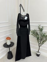 فستان اسود ناعم