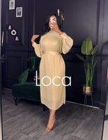 فستان ناعم بكسرات باللون البيج من لوكا فاشن