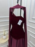 فستان عودي ناعم مع شال