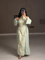 جلابية نسائية ناعمة بتصميم عصري جذاب