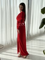 فستان ناعم باللون الاحمر