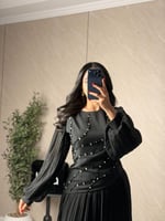 طقم ناعم وراقي بلون اسود