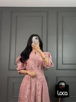 فستان قماش دانتيل بلون الحمي من لوكا فاشن