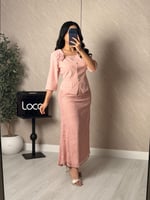 طقم ناعم بلون وردي