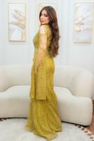 فستان سهره مطرز كامل لون زيتي بتصميم لوكا فاشن