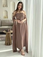 فستان ناعم عاري الكتف بأكمام مميزة