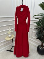 فستان احمر ناعم طويل