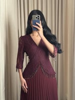 فستان ناعم عودي