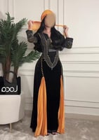 لبس تاسيس مع شال على الراس