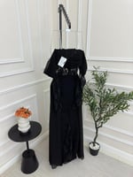 فستان اسود بدانتيل ناعم