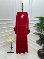 جلابية مخمل باللون الأحمر فضفاضه