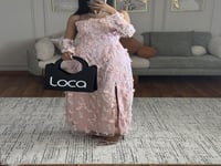 فستان وردي مطرز