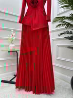 فستان احمر ناعم باكمام