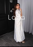 جلابيه قطعتين أنيقه باللون الأبيض