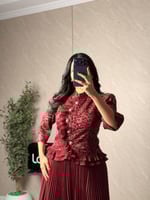 طقم ناعم بلون احمر