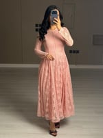 فستان دانتيل طويل ناعم للسهرة لون وردي