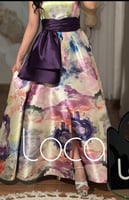 فستان مموج بدرجات الموف