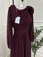 فستان ناعم عودي