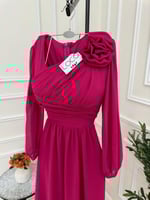 فستان ناعم باللون الفوشي