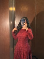 فستان سهرة عنابي راقي طويل بأكمام طويلة واسعة