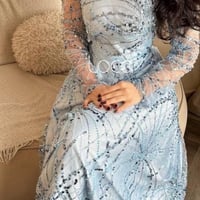 فستان سهرة سماوي مميز بتطريز انيق