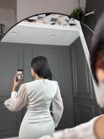 فستان ميدي باللون الاوف وايت من لوكا فاشن