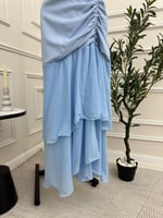 فستان سماوي بطبقات