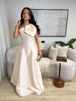 فستان سهرة فلاور بيج راقي لإطلالة مميزة وأنيقة