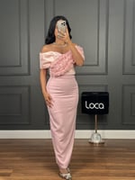 فستان ندى الورد الناعم