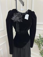 فستان اسود مخمل