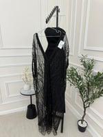 فستان اسود شك