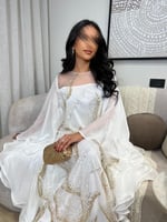 جلابية كويتية مطرزة بأناقةعصرية